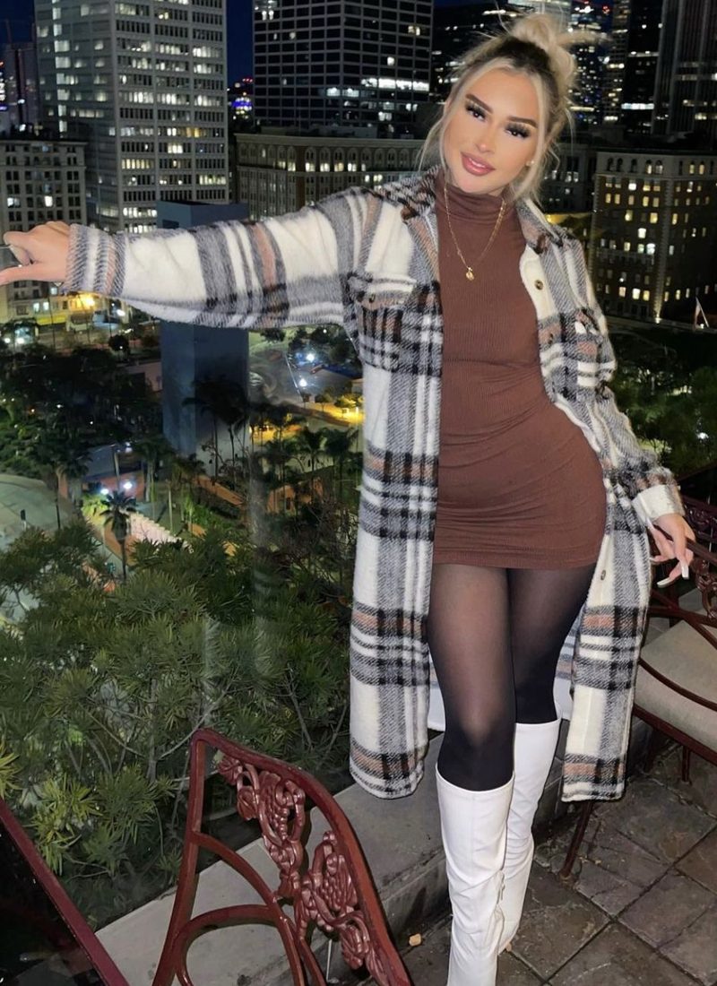 Stylish Thanksgiving Outfits That Bring the Heat to Dinner